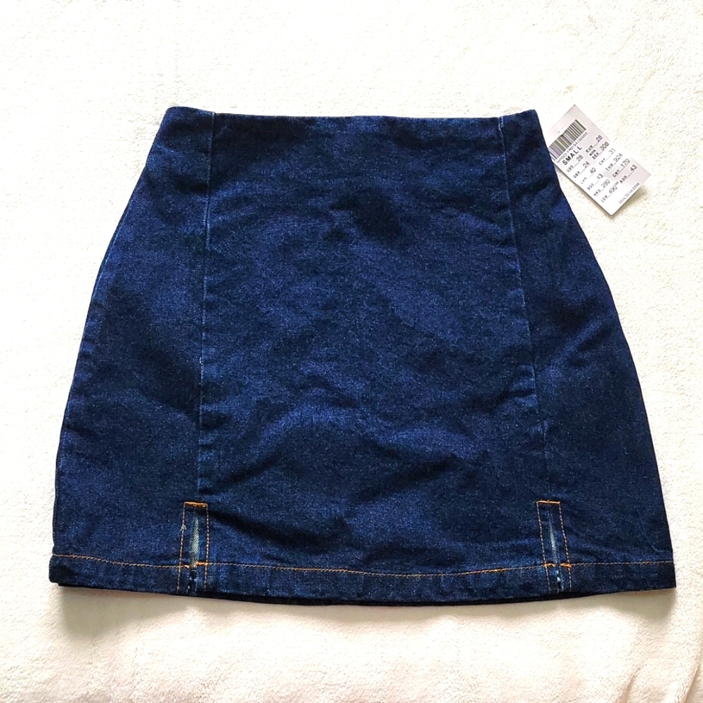 🌼 NWT!! BRANDY MELVILLE DARK WASH DENIM CARA SKIRT SLIT CUTE STURDY